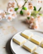 Load image into Gallery viewer, Divine Maia Chocolates Mini Vanilla White