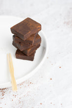 Afbeelding in Gallery-weergave laden, Divine Maia Chocolates Mini Vegan