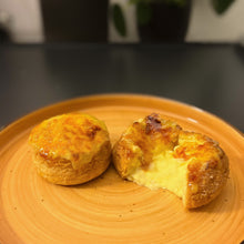 Afbeelding in Gallery-weergave laden, Divine Maia Crispy Cream Puffs Creme Brulee