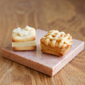 Divine Maia Chocolates Nama Cookies Taro/Apple Pie(5 stuks) PRE-ORDER 4 OKTOBER 2022